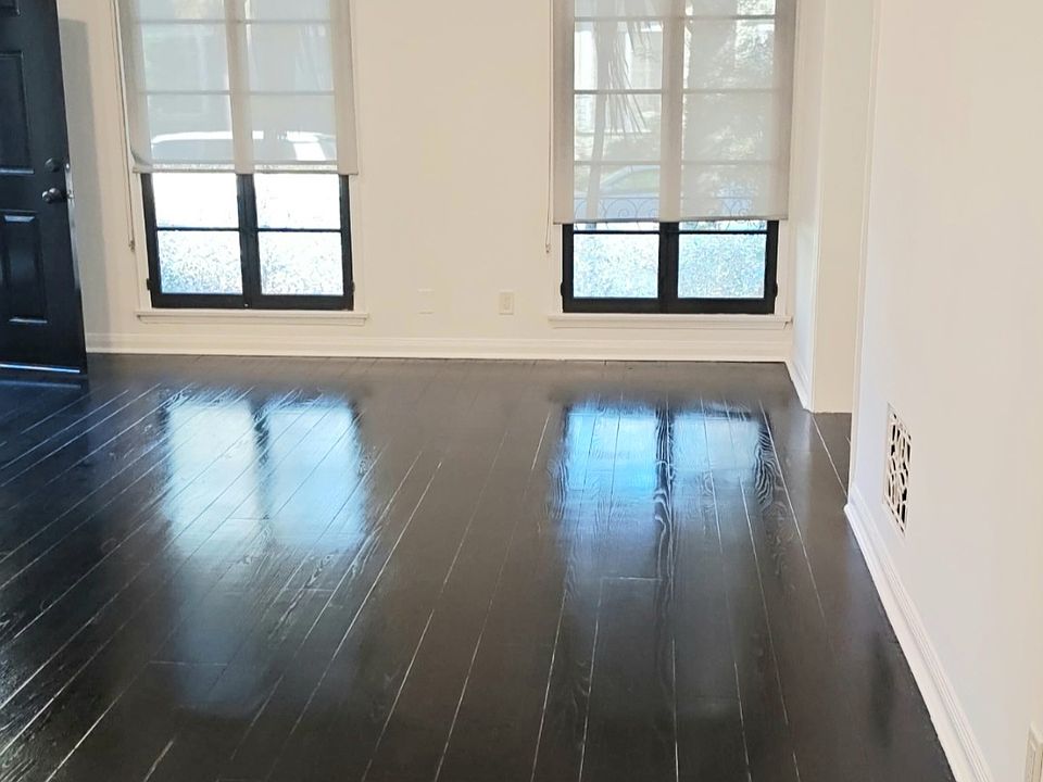 1st image of 1009 S Alfred St #1009