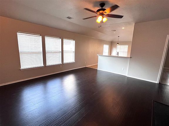 5th image of 3263 Gladewater Ln