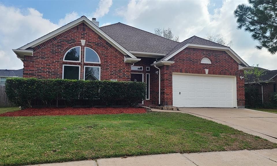 1st image of 2719 Safe Harbour Cir