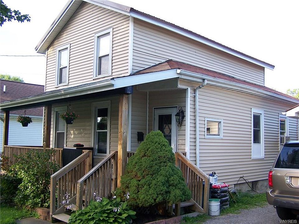 1st image of 28 Jefferson St