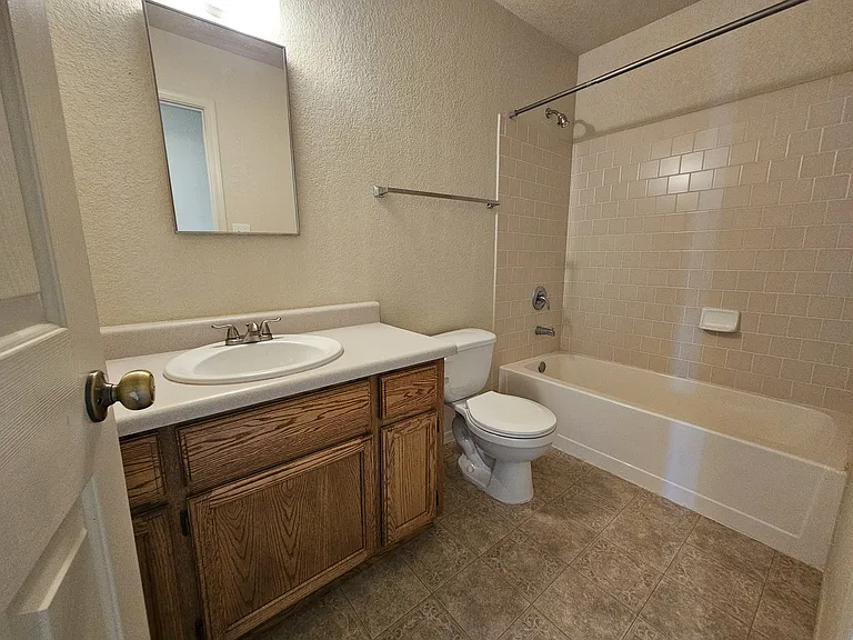 11374 E 27th Pl — Photo 25