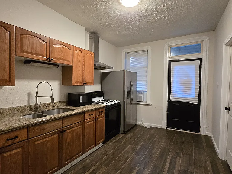3438 Minnesota Ave — Photo 9