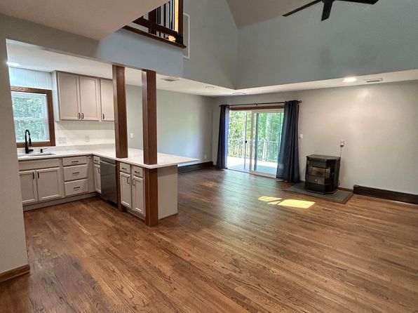 207 Fairview Rd