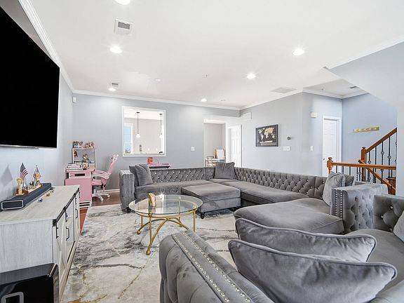 4th image of 309 Sanderling Ln #309