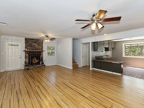 4th image of 23685 Scenic Dr