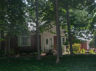 543 Union Rd, West Seneca, NY 14224