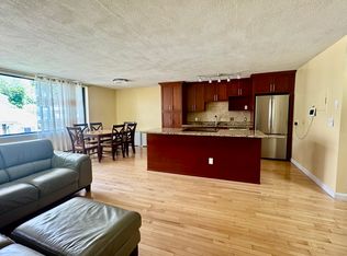 935 Washington St APT 11, Newton, MA 02460