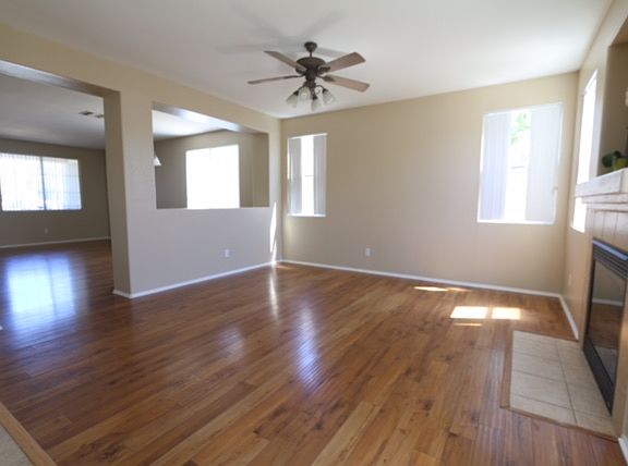 4th image of 24816 Loire Ct