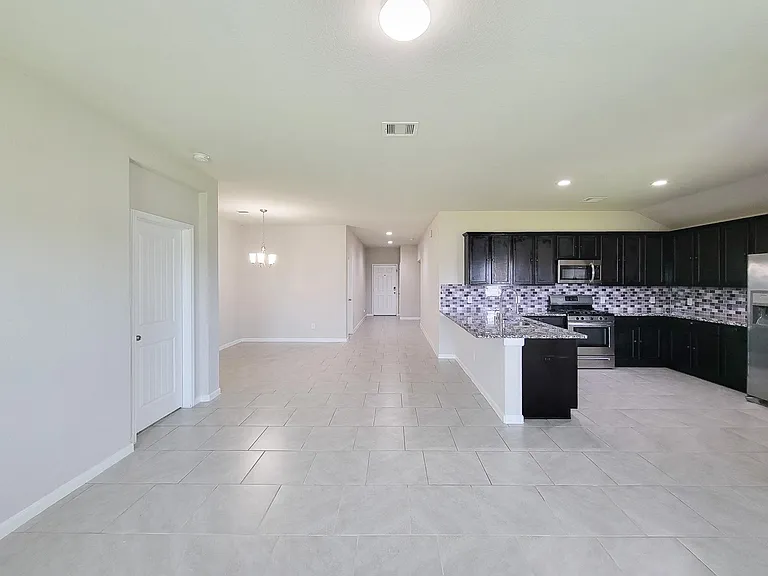 29614 Breakwater Dr — Photo 13