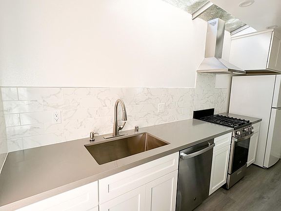 2nd image of 1004 N Ogden Dr #1/4