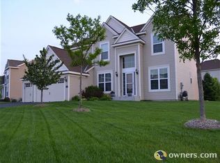 3782 Whitetail Dr, Shakopee, MN 55379