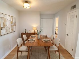 1271 NW 13th St