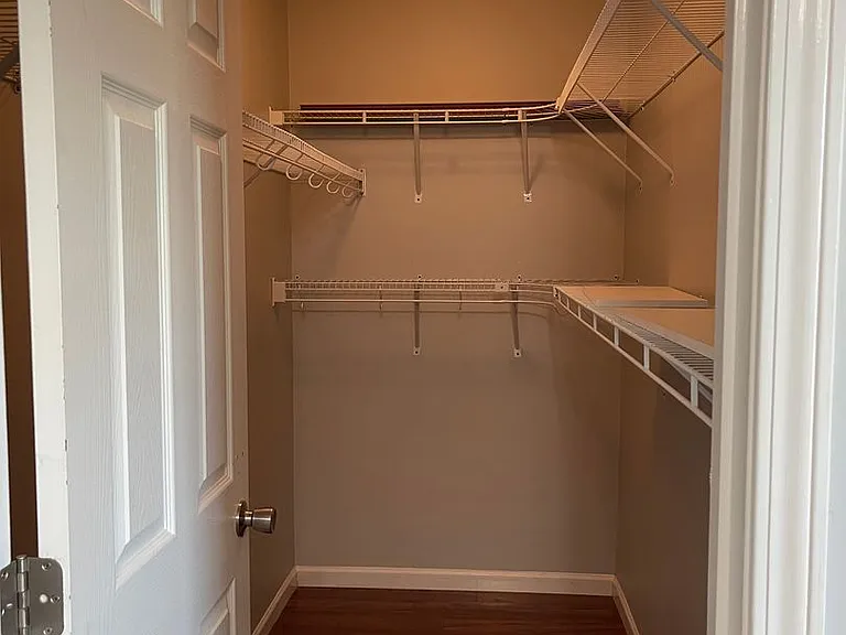 411 Cornus Ave — Photo 6