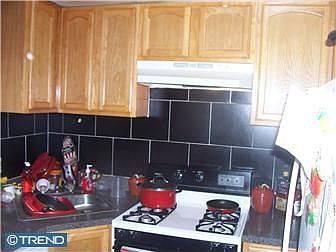 4th image of 227 E Montana St
