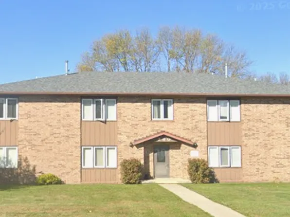 360 S Yorktown Pike #A, Mason City, IA 50401