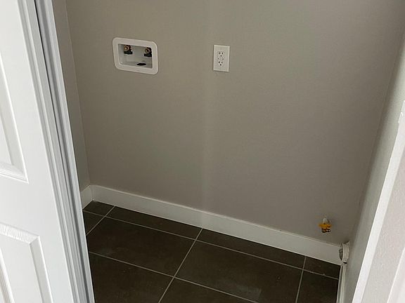 5th image of 1301 W Chandler St