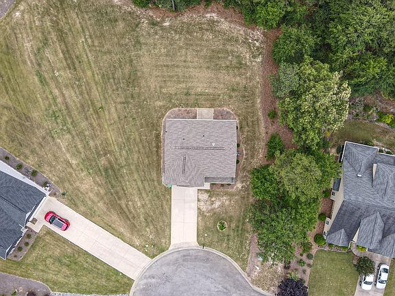 4th image of 526 Nandina Ct