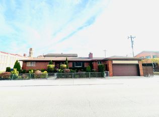 3130 Casmere St, Hamtramck, MI 48212