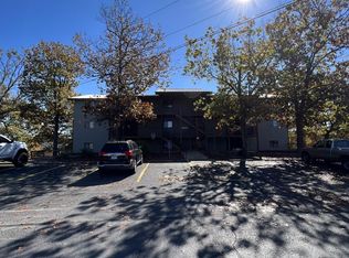 526 Notch Ln #2-8, Reeds Spring, MO 65737