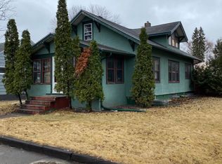 1702 2nd Ave N, Grand Forks, ND 58203