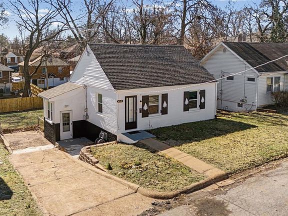 3rd image of 8710 Ezra Dr