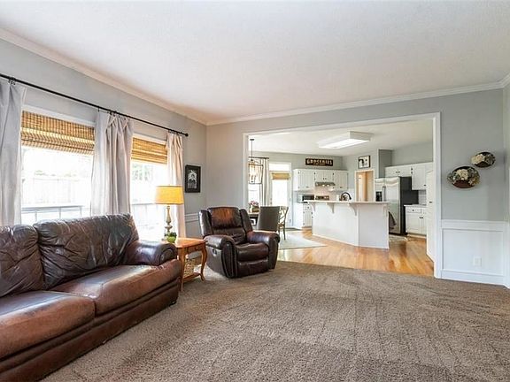 4th image of 9808 W 130th St