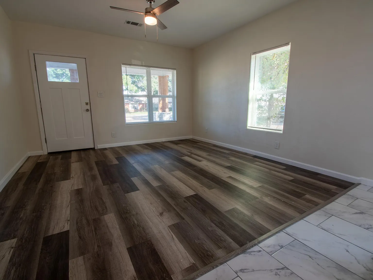 2207 S Vernon Ave — Photo 4