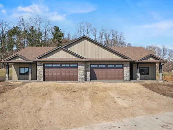 1065 Legend Ln, River Falls, WI 54022