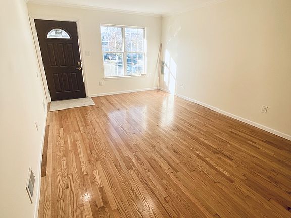 4th image of 227 Granite Ave #A