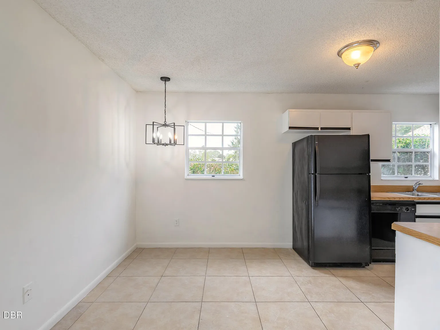 3 bed, 2.0 bath, 1109 sqft, $1,650 — Photo 4