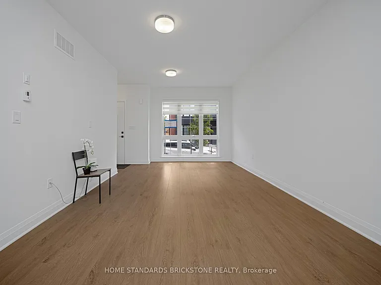 22 Chesley St — Photo 13