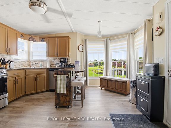 4th image of 3033 Townline Rd #77