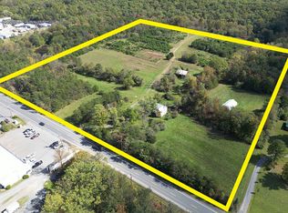 4539 Valley Rd, Berkeley Springs, WV 25411