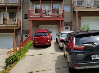 1454 Bergamont St, Morgantown, WV 26505