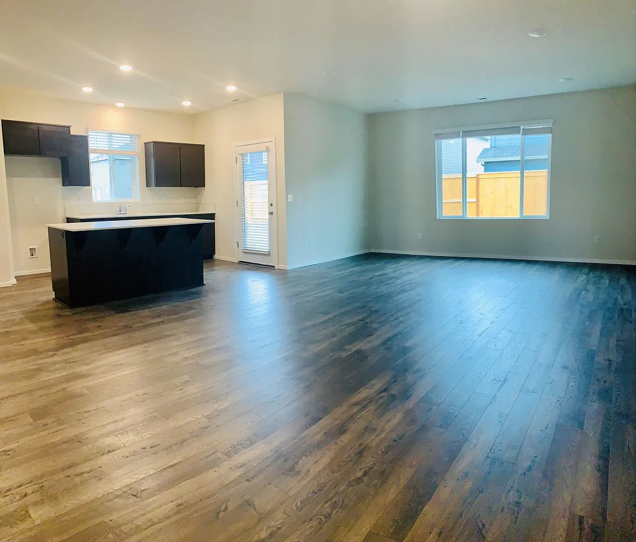 4745 Navigation Avenue NE Salem, OR 97305 — Photo 3