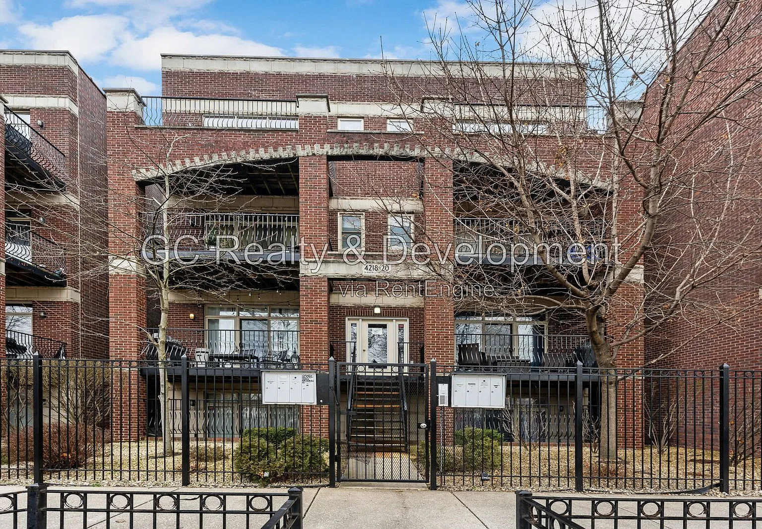3 bed, 2.0 bath, 1400 sqft, $2,350 — Photo 1