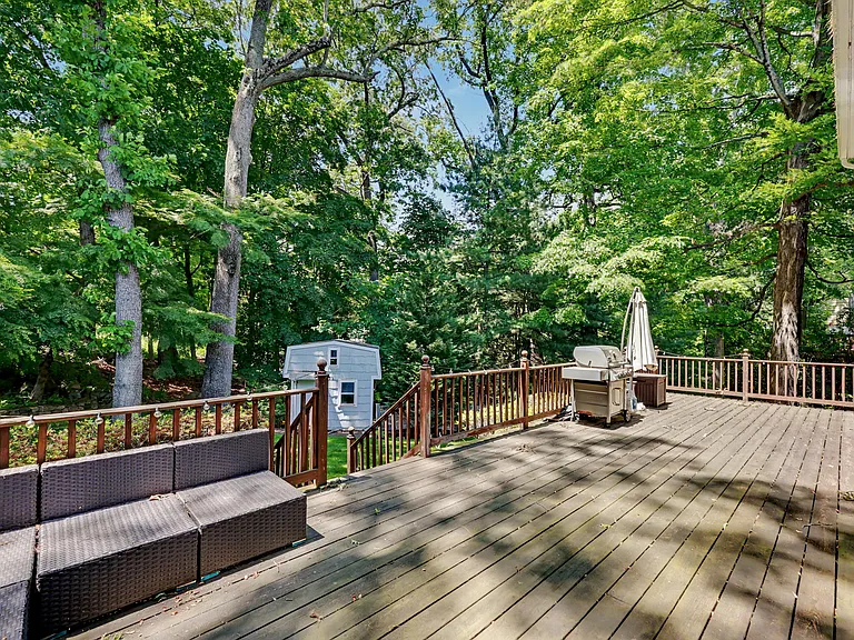 40 Mianus View Ter — Photo 18