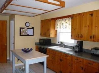 633 Tarrington Rd, Rochester, NY 14609