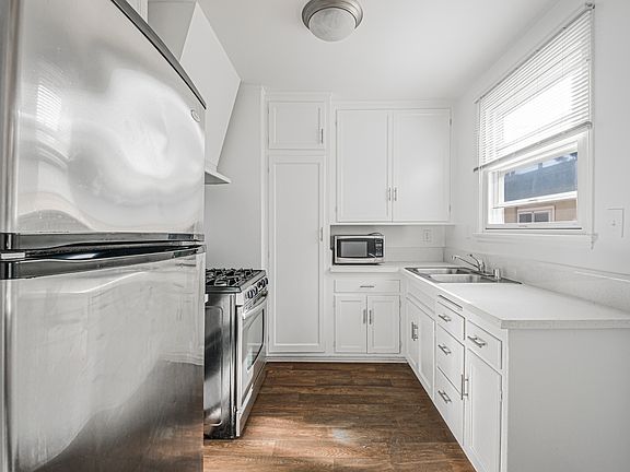 5th image of 5838.5 W 88th St #5838.5