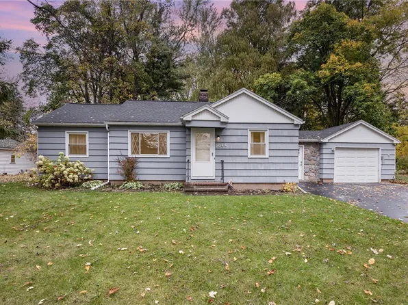 2044 Westside Dr, Rochester, NY 14624