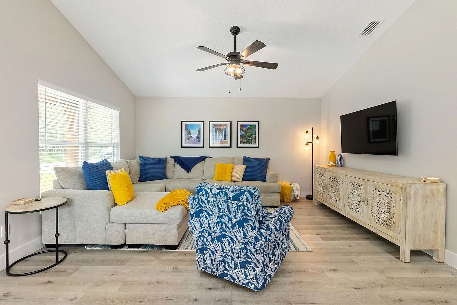 3 bed, 2.0 bath, 1097 sqft, $3,868 — Photo 4