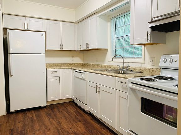 4th image of 1069 Laurel Ln NW #B