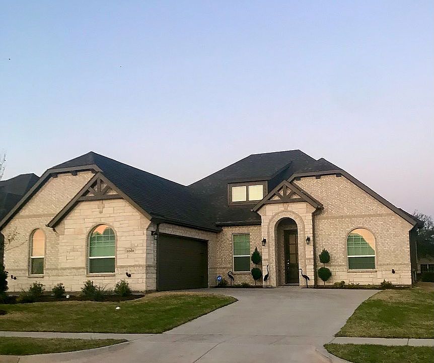 1st image of 1009 Mickelson Dr