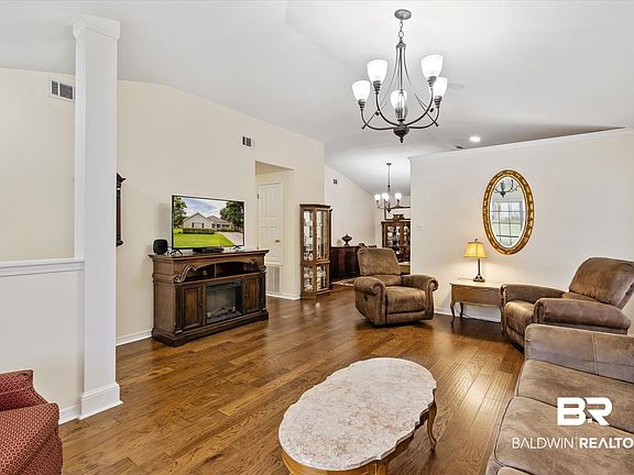 4th image of 7236 Highpointe Pl E
