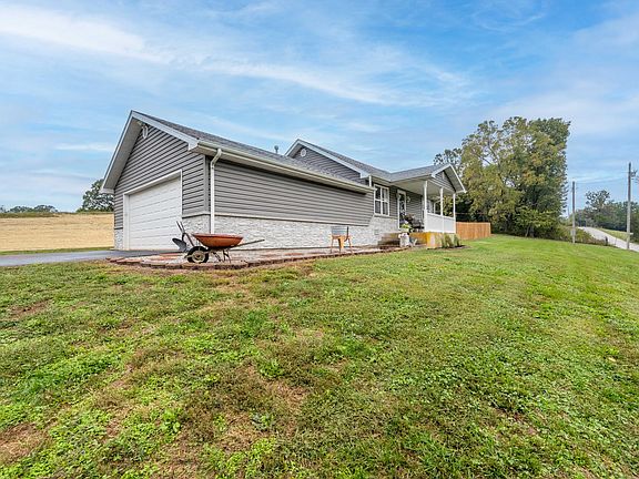 2nd image of 537 Arliss Drive