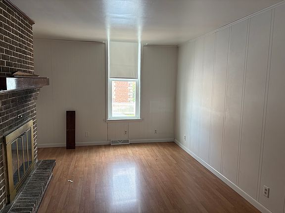 4th image of 20 S Franklin St