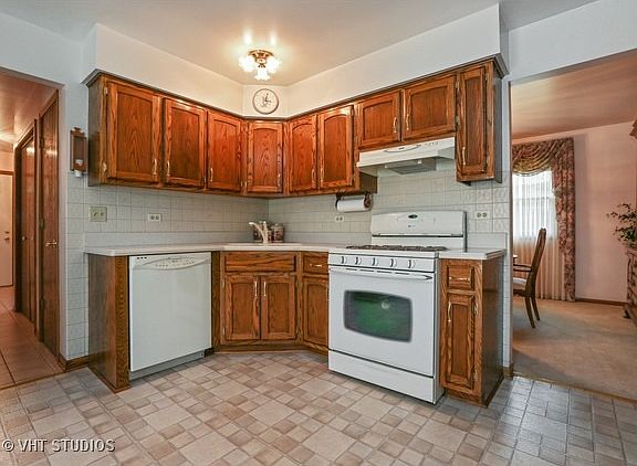 4th image of 10S160 Havens Dr