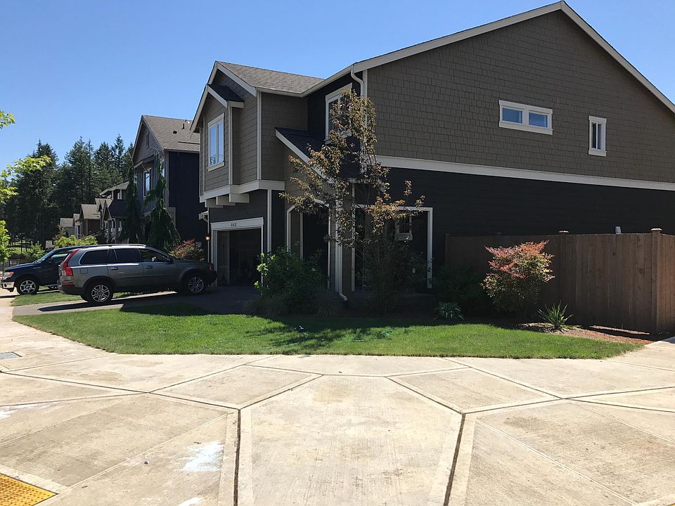1st image of 3133 Eagle Loop NE