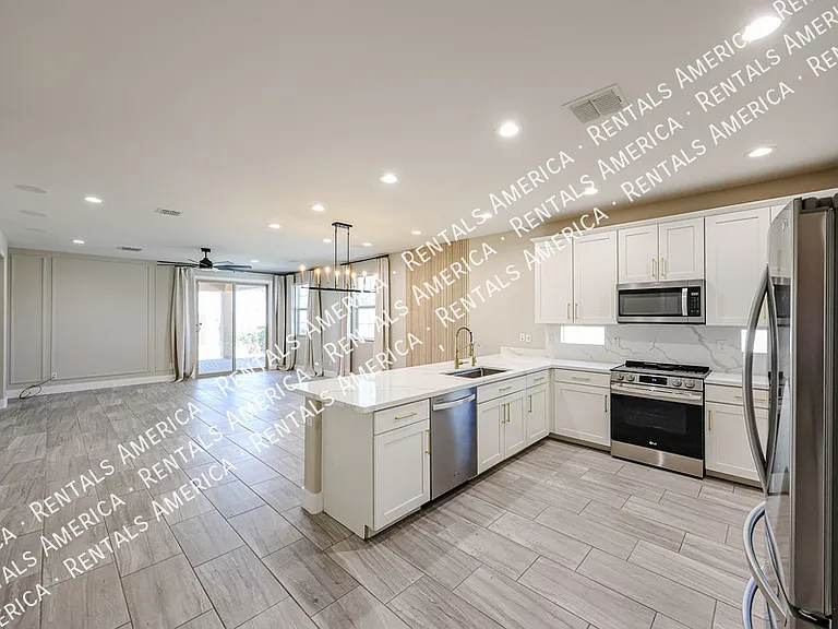 7855 W Rock Springs Dr — Photo 19