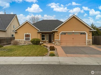 817 NE Bunky Lane, College Place, WA, 99324